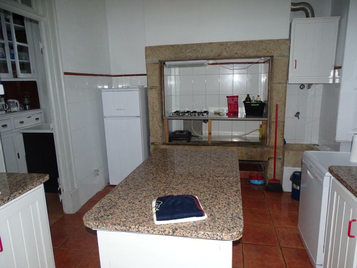 Penhas Da Saude Villa Exterior photo